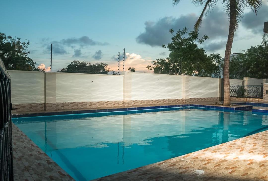 Lux Suites Nyali Luxury Apartments Mombasa Bagian luar foto