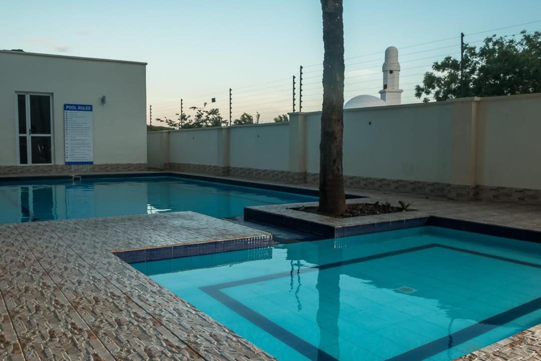 Lux Suites Nyali Luxury Apartments Mombasa Bagian luar foto
